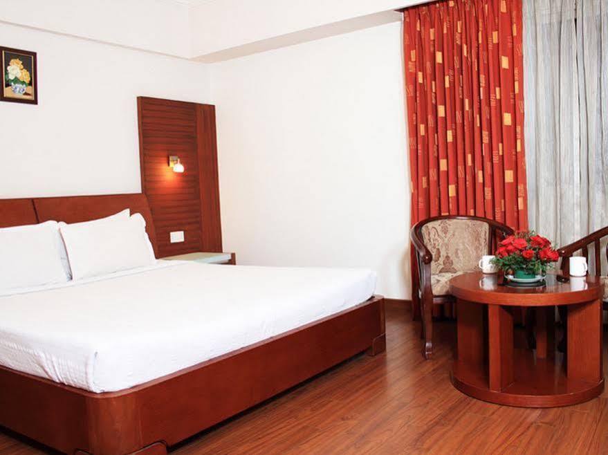 Hotel Parijatha Gateway Bengaluru Zewnętrze zdjęcie
